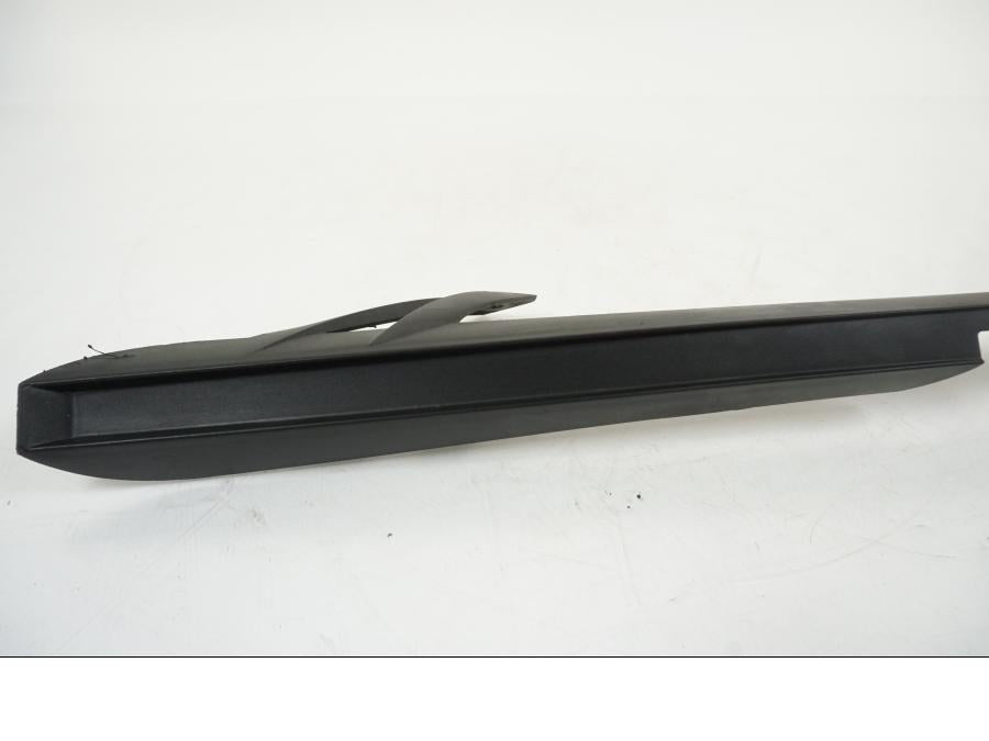 Vänster sida på Kedjeskydd från en BMW S 1000 R -2019 motorcykel.