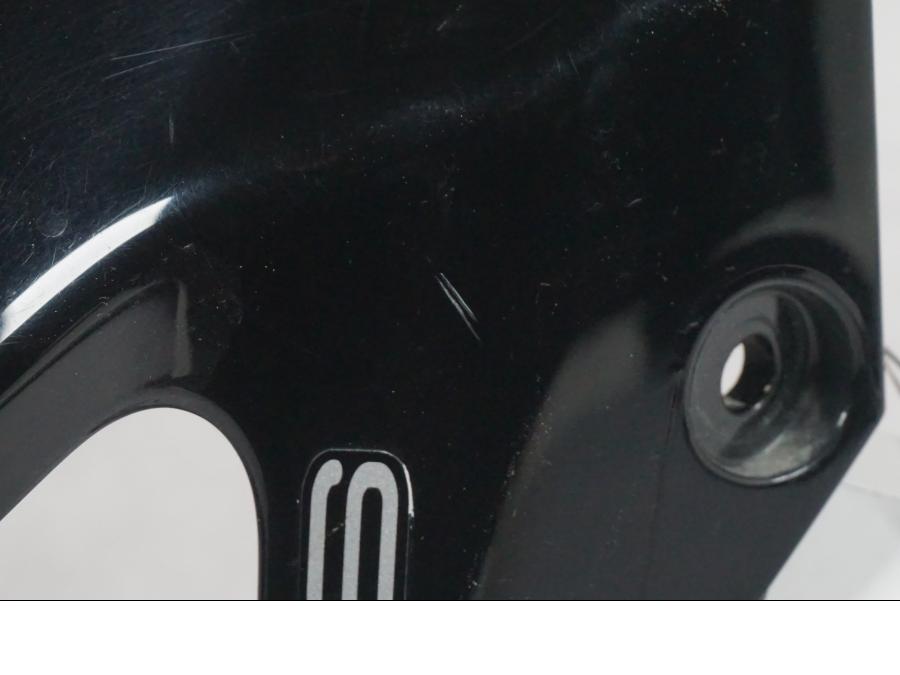 Baksidan på Framskärm från en Kawasaki ER-6N ABS -2010 motorcykel.