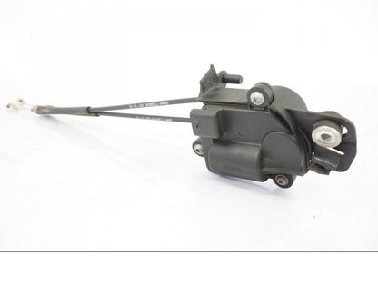 Vänster sida på Avgasspjällmotor från en BMW R 1250 GS -2019 motorcykel.