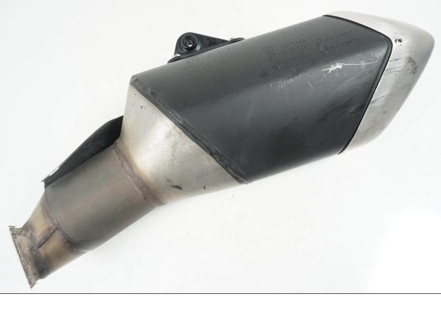 Extrabild2 på Ljuddämpare från en Ducati Hyperstrada -2013 motorcykel.