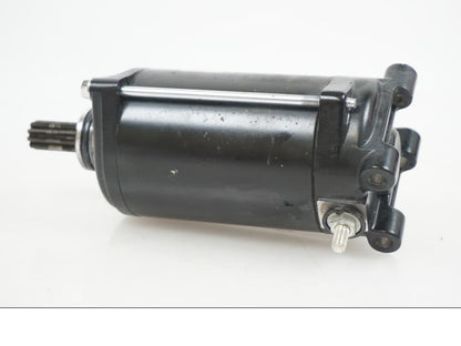 Snett uppifrån på Startmotor från en BMW F 850 GS -2019 motorcykel.