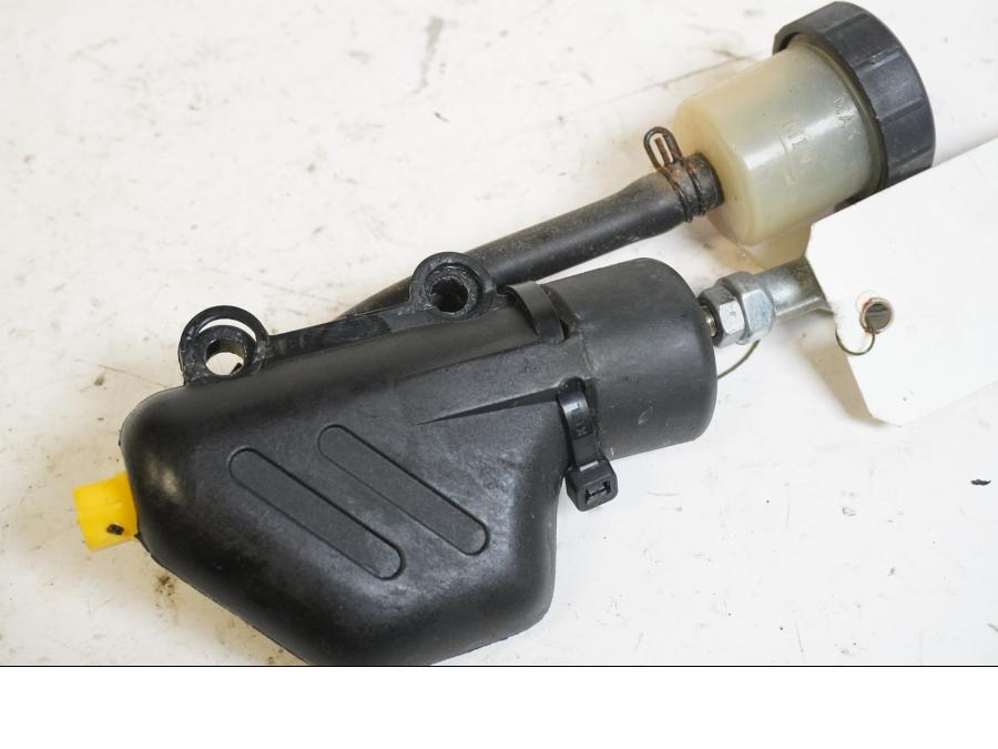 Framsidan på Bromshuvudcylinder från en KTM 690 SM -2008 motorcykel.