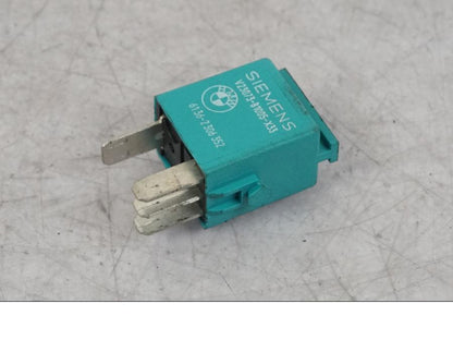 Baksidan på Relä från en BMW R 1100 GS -1998 motorcykel.