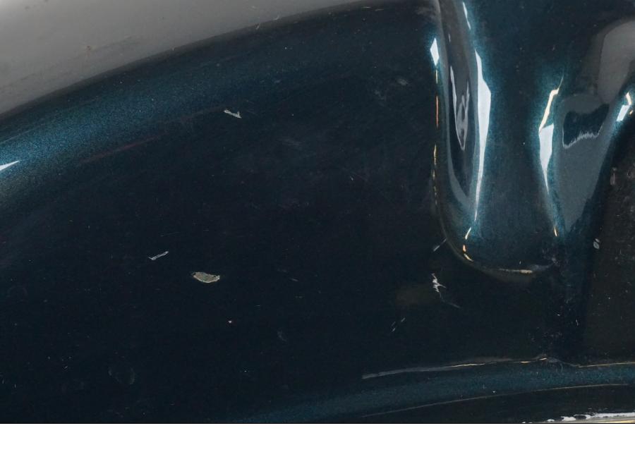 Vänster sida på Bakskärm från en Kawasaki VN 750 -1993 motorcykel.