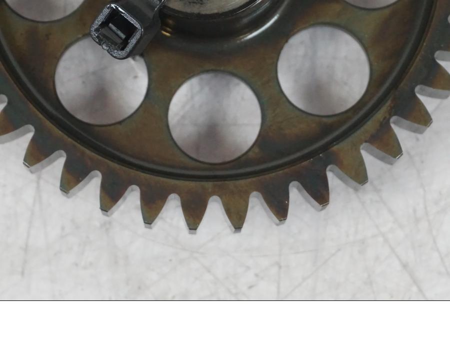 Vänster sida på Balansdrev från en KTM 1190 Adventure -2015 motorcykel.