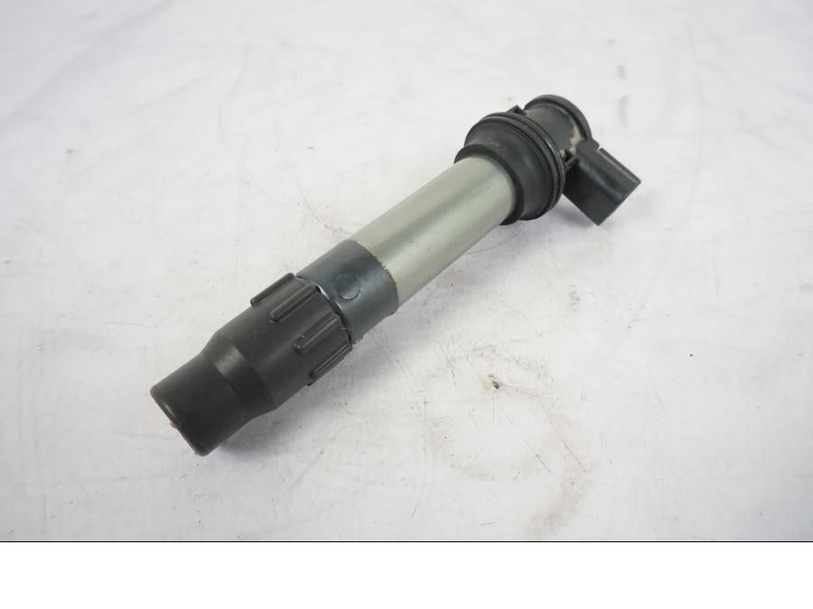 Framsidan på Tändspole från en Honda VFR 1200 -2010 motorcykel.