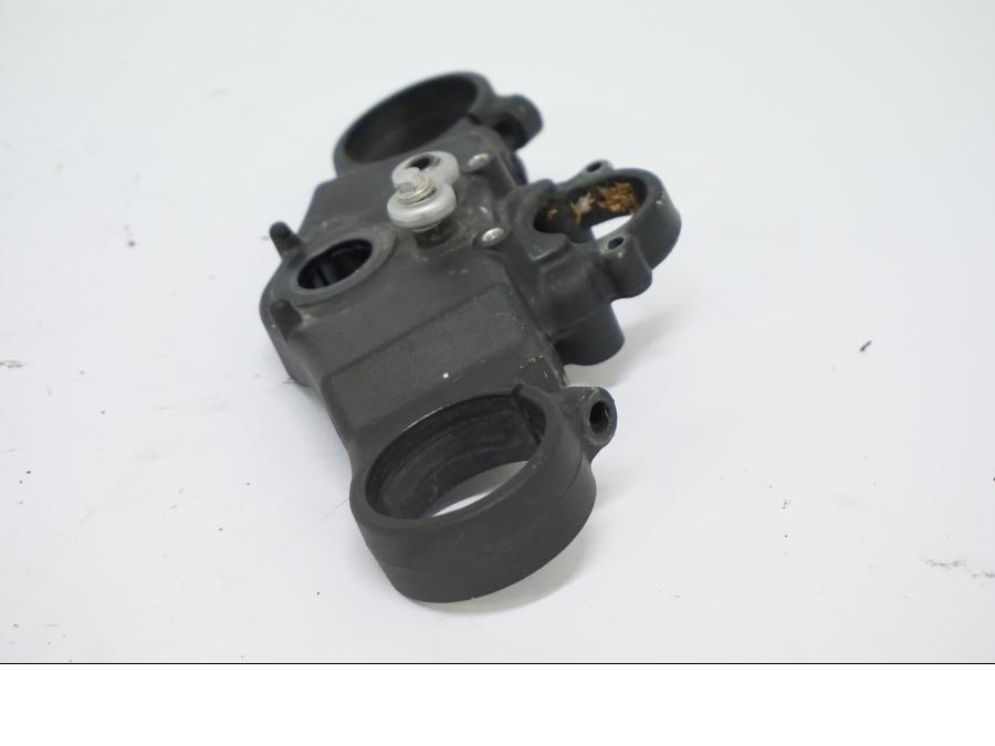 Snett uppifrån på Gaffelkrona från en Honda CBR 1000 RR -2006 motorcykel.