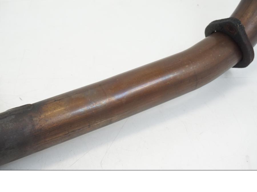 Snett uppifrån på Grenrör från en Honda XL 1000 V -1999 motorcykel.