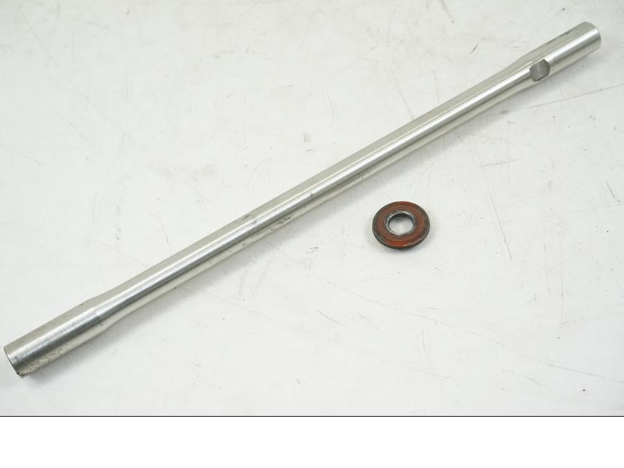 Baksidan på Växelpedal från en Yamaha YZF R6 -1999 motorcykel.