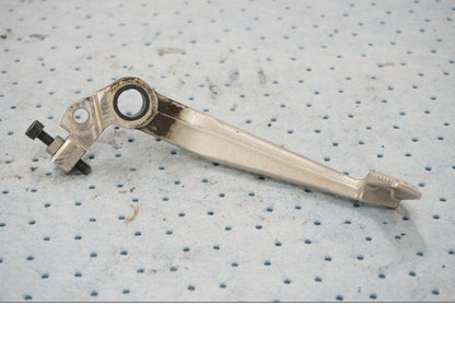 Framsidan på Bromspedal från en Kawasaki Ninja H2 -2019 motorcykel.