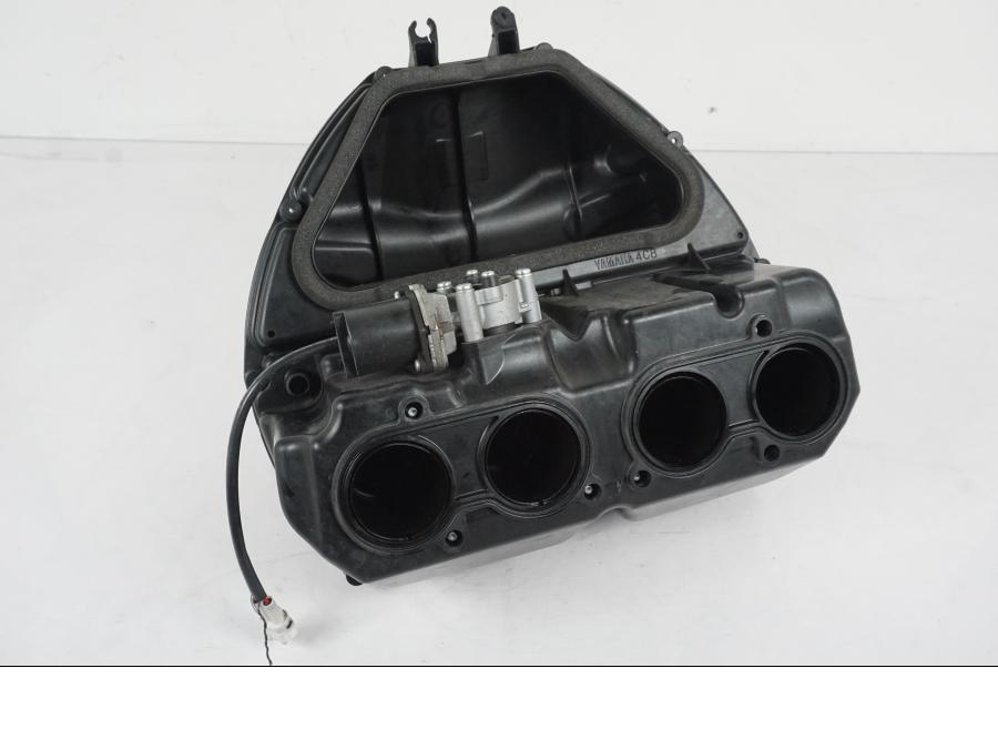 Framsidan på Luftburk från en Yamaha YZF 1000 R1 -2007 motorcykel.