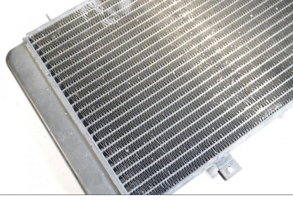 Snett uppifrån på Vattenkyl från en Triumph TT 600 -2000 motorcykel.