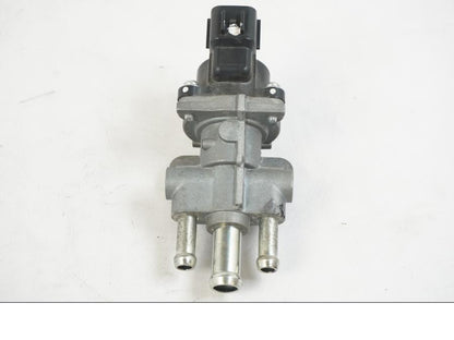 Baksidan på Tomgångssolenoid från en Suzuki VZR 1800 -2009 motorcykel.