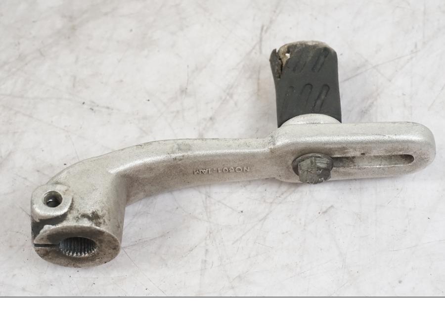 Snett uppifrån på Växelpedal från en Buell 1125 R -2008 motorcykel.