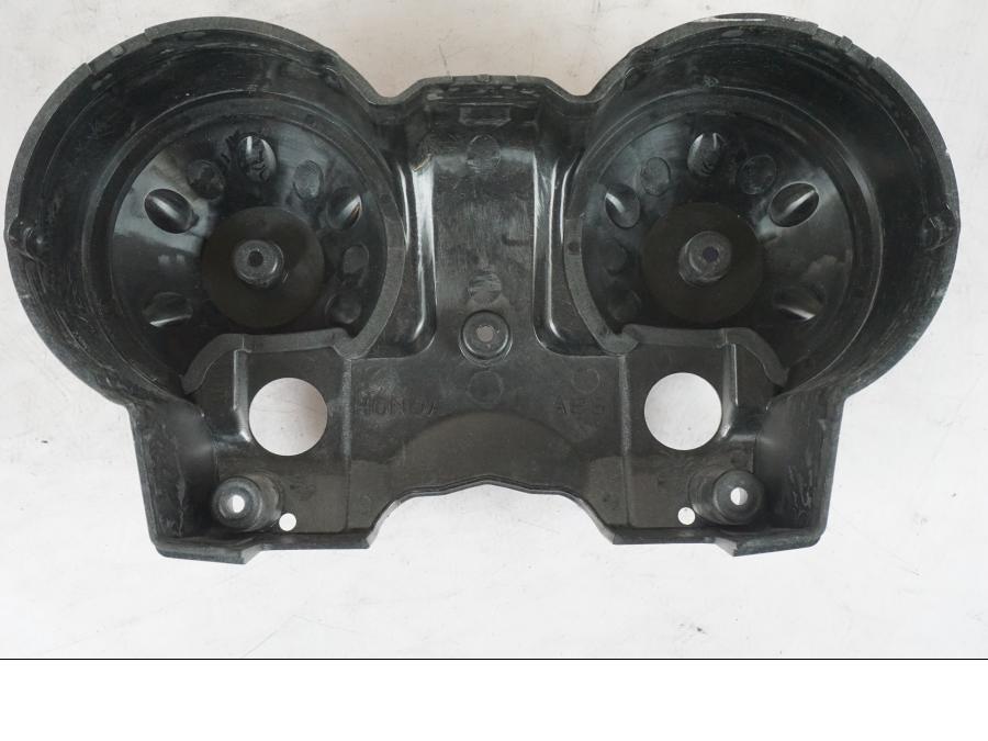 Extrabild1 på Instrumenthus från en Honda CB 600 Hornet -2002 motorcykel.