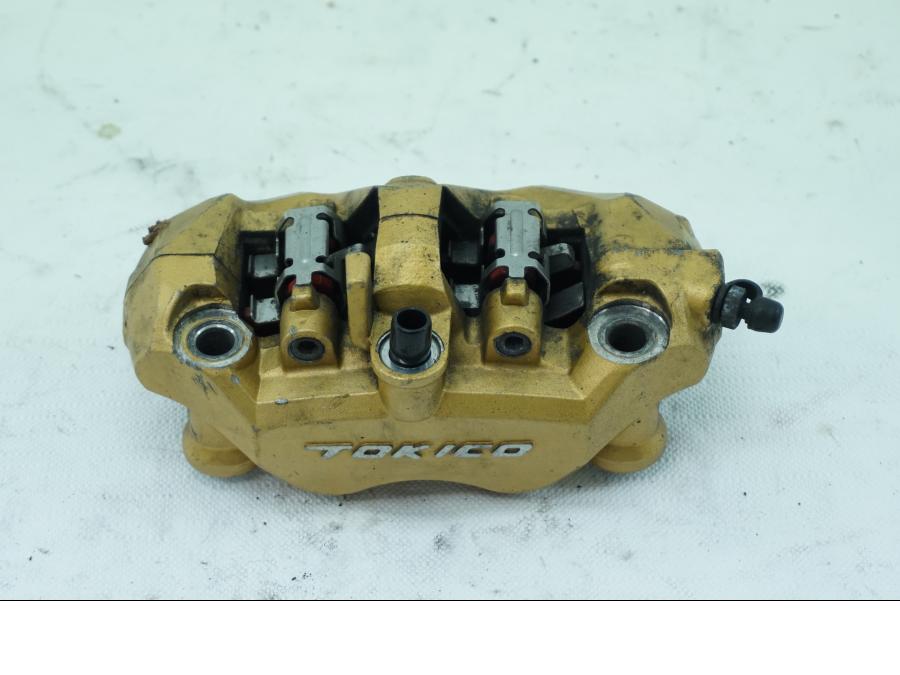 Baksidan på Bromsok från en Kawasaki ZX-6R -2004 motorcykel.