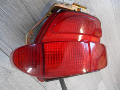 Höger sida på Baklampa från en Honda CBR 900 RR -1999 motorcykel.