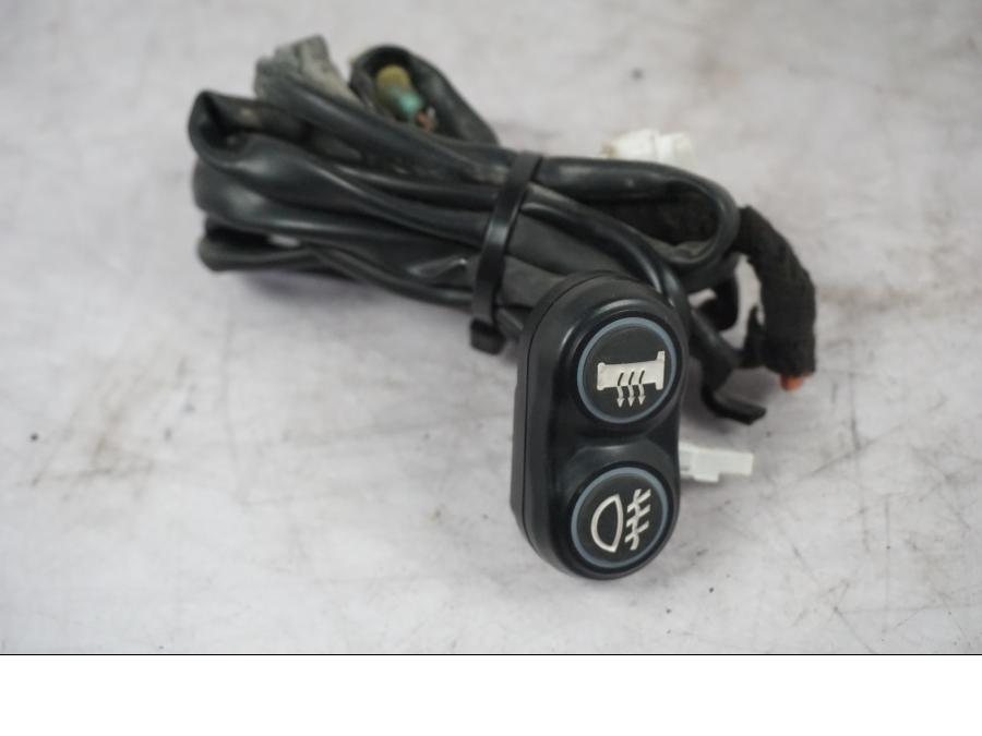 Framsidan på Styrelreglage från en Triumph Tiger Explorer -2016 motorcykel.