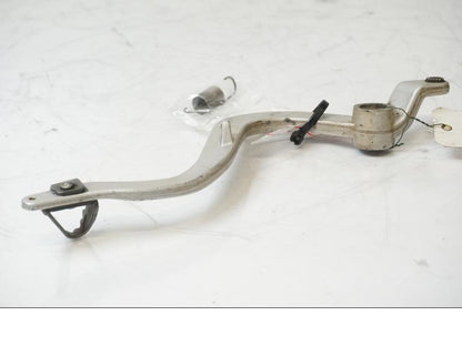 Extrabild3 på <p>Bromspedal från Husqvarna TE 310 2009.</p>

<p>Skavmärke finns se bild.</p> motorcykel.