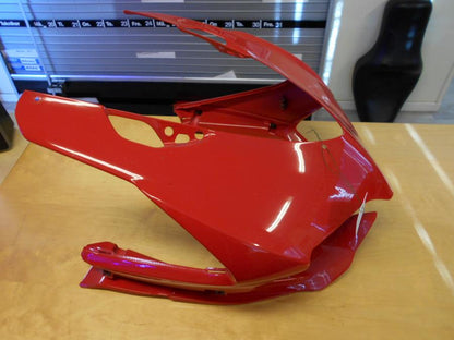 Höger sida på Toppkåpa från en Ducati 899 Panigale -2014 motorcykel.