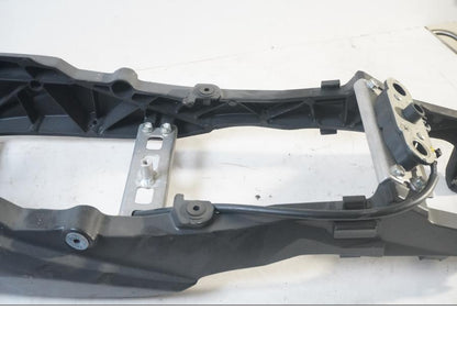 Baksidan på Bakram från en Suzuki GSX-R 750 -2015 motorcykel.