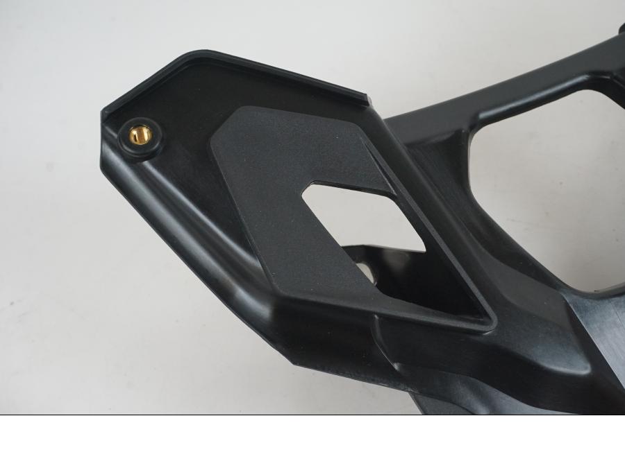 Vänster sida på Pakethållare från en BMW R 1250 GS -2023 motorcykel.