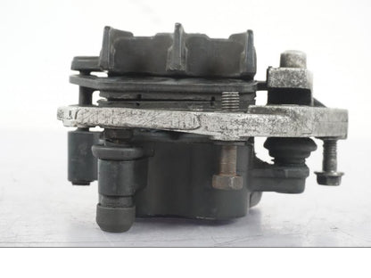 Snett nerifrån på Bromsok från en Honda CBR 1000 F -1989 motorcykel.