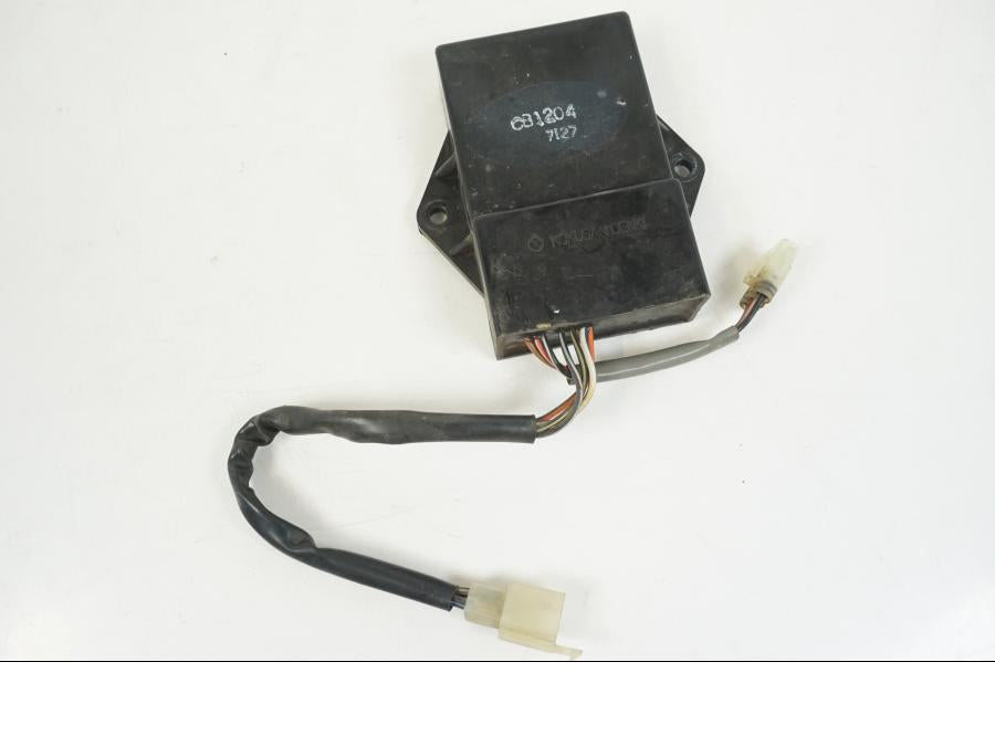 Framsidan på Avgasstyrbox från en Aprilia RS 250 -1998 motorcykel.