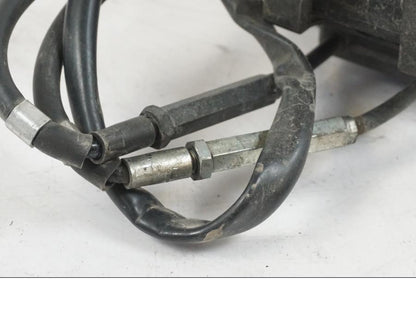 Snett uppifrån på Avgasspjällmotor från en Suzuki VZR 1800 -2009 motorcykel.