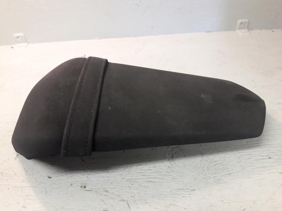 Framsidan på Sadel från en Yamaha MT 125 -2017 motorcykel.