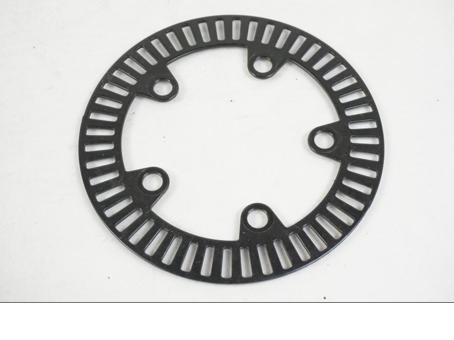 Framsidan på ABS krans från en KTM 1290 Super Duke R -2022 motorcykel.