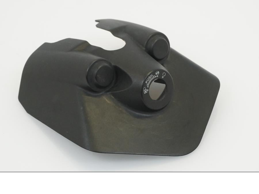 Vänster sida på Tändningslåskåpa från en KTM 690 Duke -2012 motorcykel.