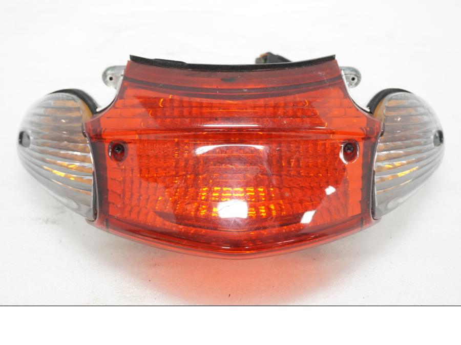 Framsidan på Baklampa från en Honda XL 1000 V -2008 motorcykel.