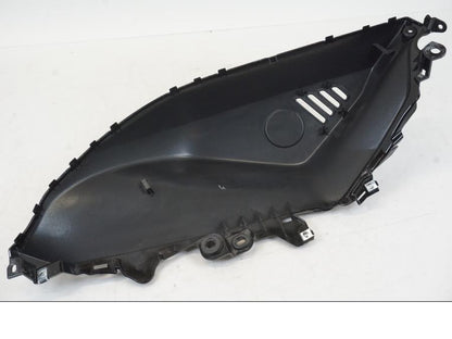 Extrabild2 på Tankkåpa från en Yamaha YZF R7 -2022 motorcykel.