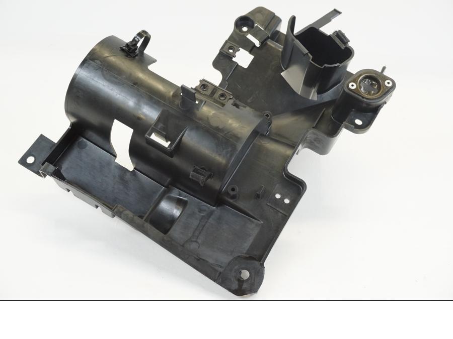 Höger sida på Verktygslåda från en Yamaha XVS 1100 -2001 motorcykel.