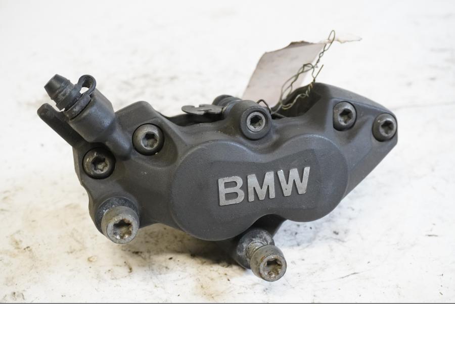 Framsidan på Bromsok från en BMW R 1150 RT -2002 motorcykel.