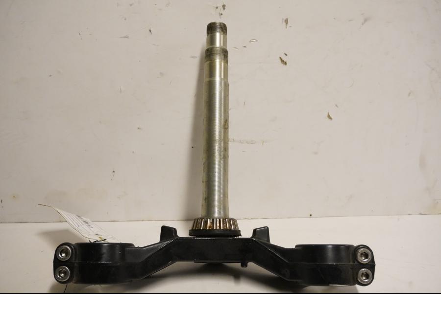 Framsidan på Gaffelkrona från en Triumph TT 600 -2001 motorcykel.