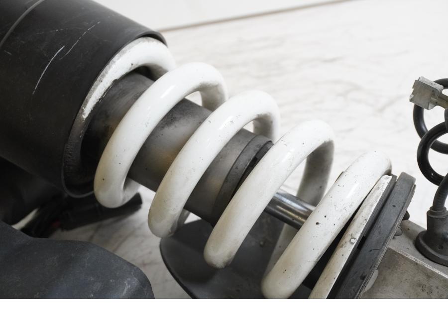 Höger sida på Stötdämpare ESA från en BMW R 1200 RS -2015 motorcykel.