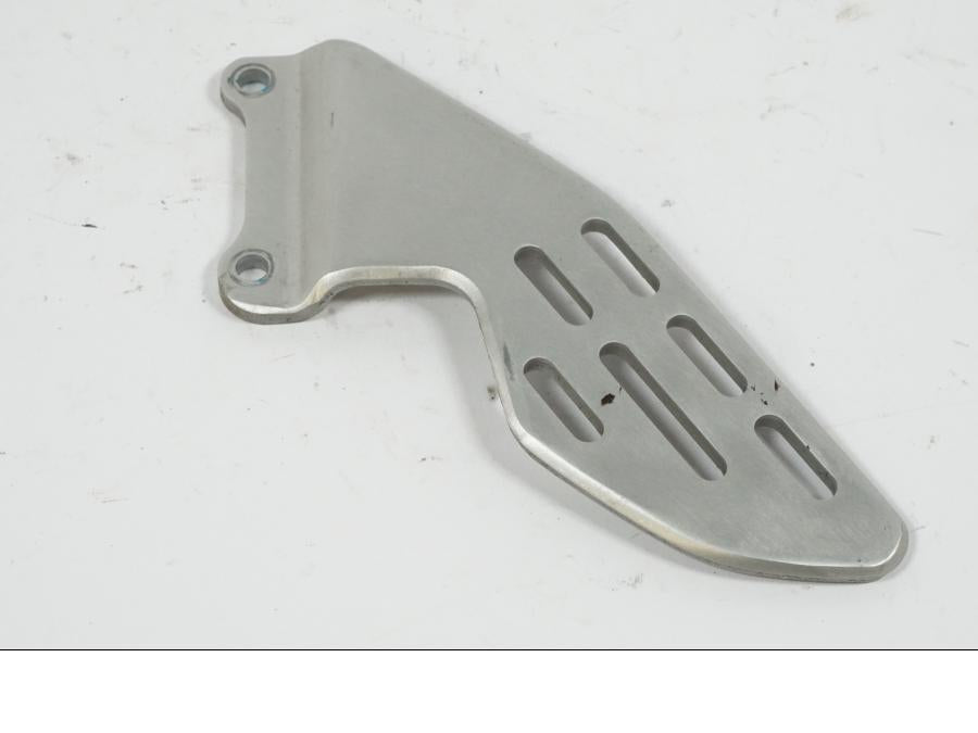 Höger sida på Fotpinnehälskydd från en Yamaha YZF 1000 R1 -2007 motorcykel.