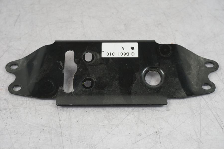 Baksidan på Sadelfäste från en Yamaha MT-09 SP -2018 motorcykel.