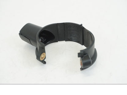 Vänster sida på Blinkersfäste från en Ducati Streetfighter V4 -2020 motorcykel.