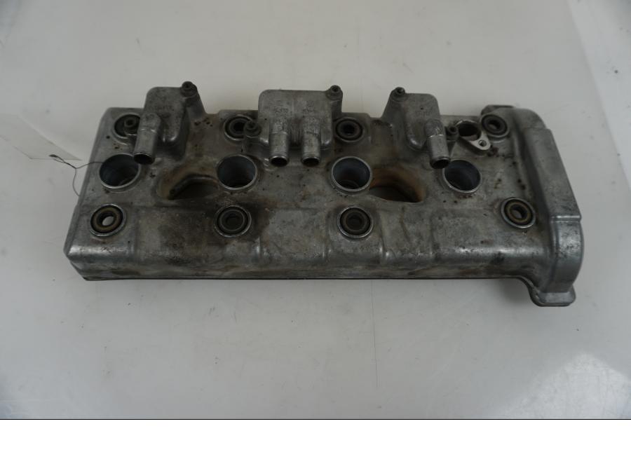 Framsidan på Ventilkåpa från en Yamaha FJR 1300 -2005 motorcykel.