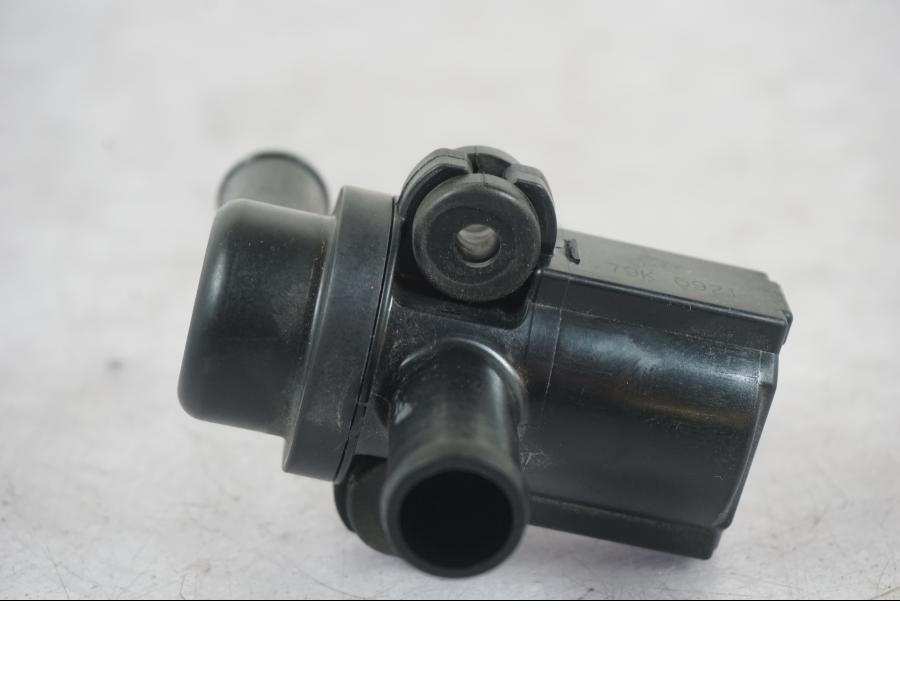 Baksidan på Second Air från en Triumph Tiger 1200 -2018 motorcykel.