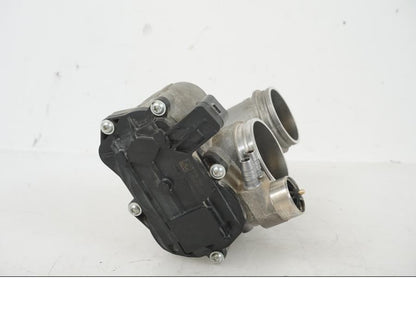 Baksidan på Spjällhus från en BMW F 750 GS -2019 motorcykel.