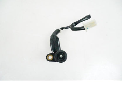 Höger sida på Kamaxelsensor från en Honda VFR 800 -2005 motorcykel.