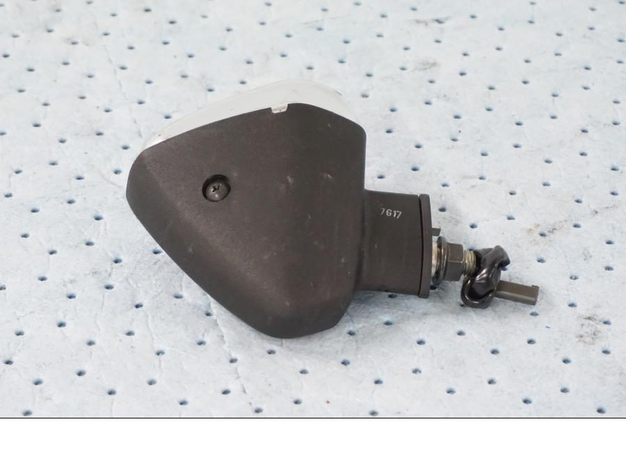 Snett uppifrån på Blinkers från en Suzuki GSX 1300 BK -2008 motorcykel.