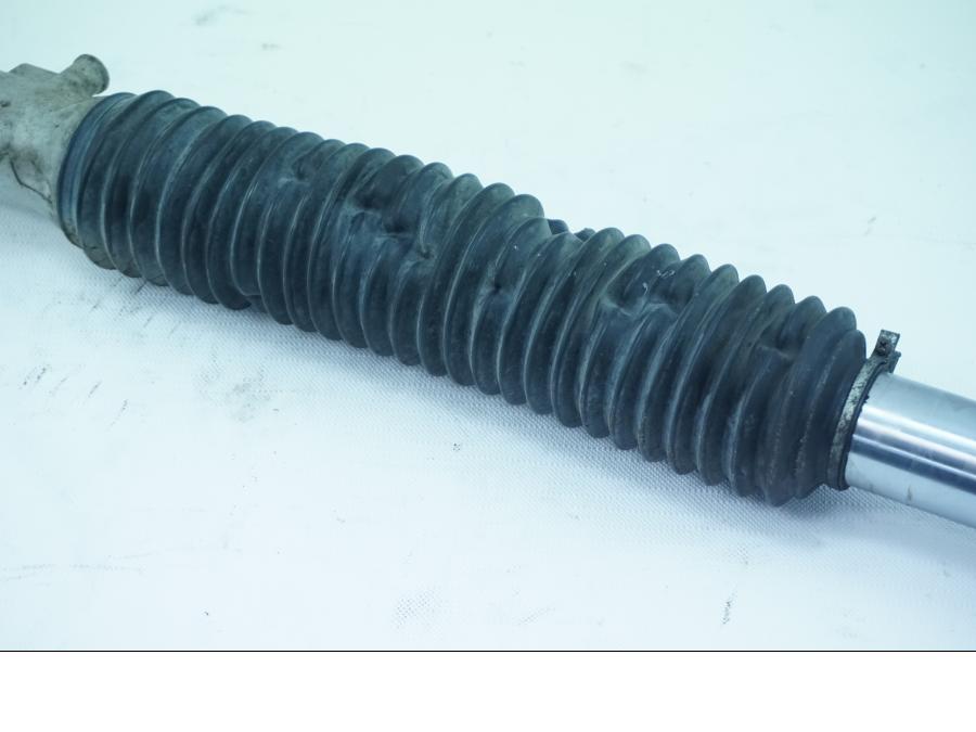 Vänster sida på Gaffelben från en Honda XL 600 V -1994 motorcykel.