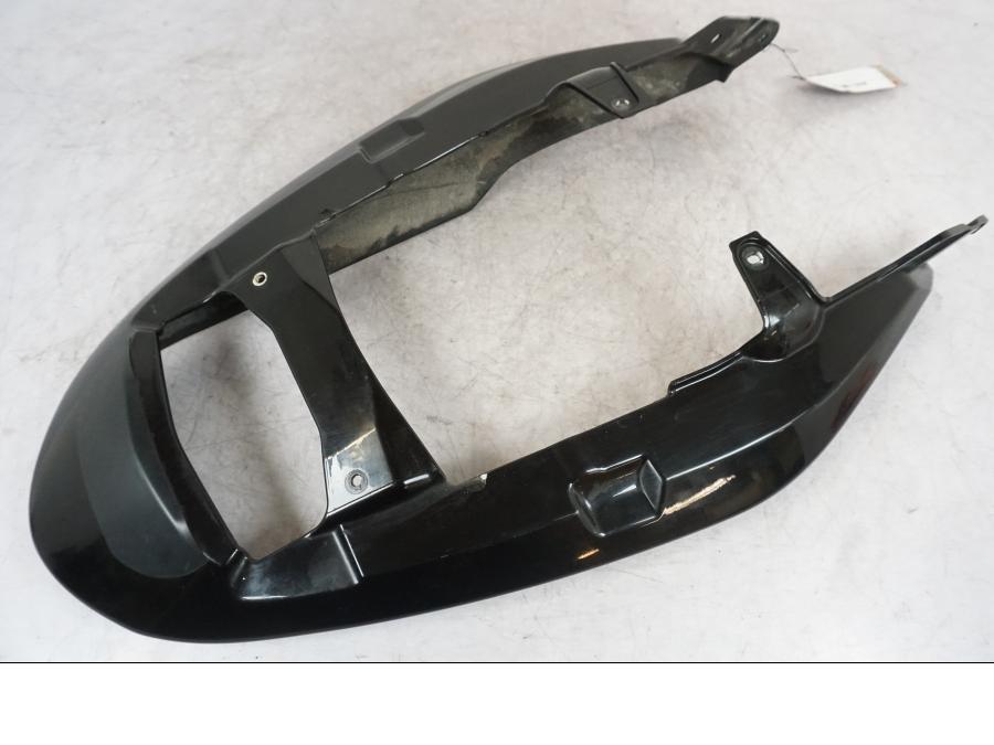 Framsidan på Bakvinge från en Triumph Tiger -2009 motorcykel.