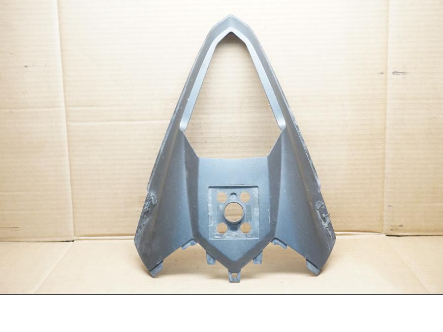 Framsidan på Bakvinge från en Yamaha YZF R6 -2008 motorcykel.