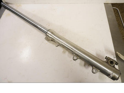 Framsidan på Gaffelben från en Yamaha XV 1100 -1995 motorcykel.